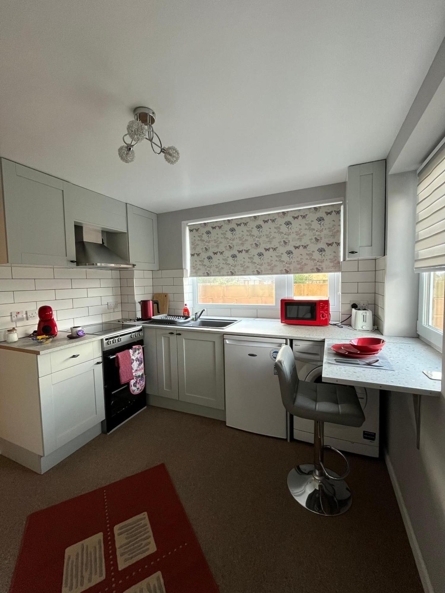 Quest Fulfiller - Near General Hospital, Free Parking & Garden Apartment Саутхамптън Екстериор снимка