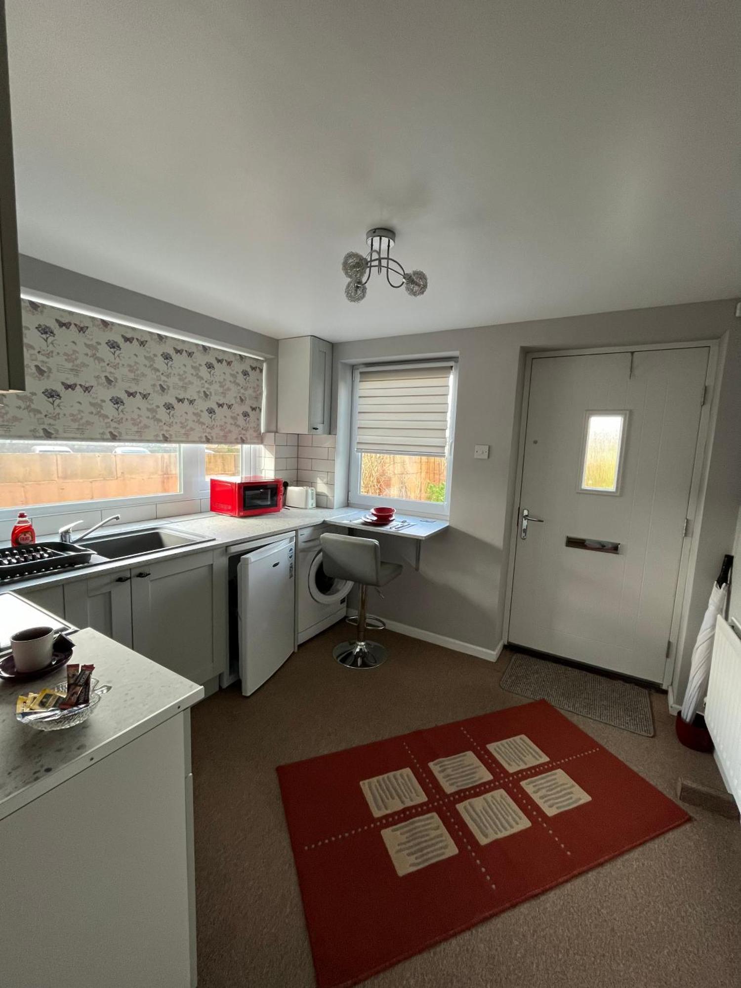 Quest Fulfiller - Near General Hospital, Free Parking & Garden Apartment Саутхамптън Екстериор снимка